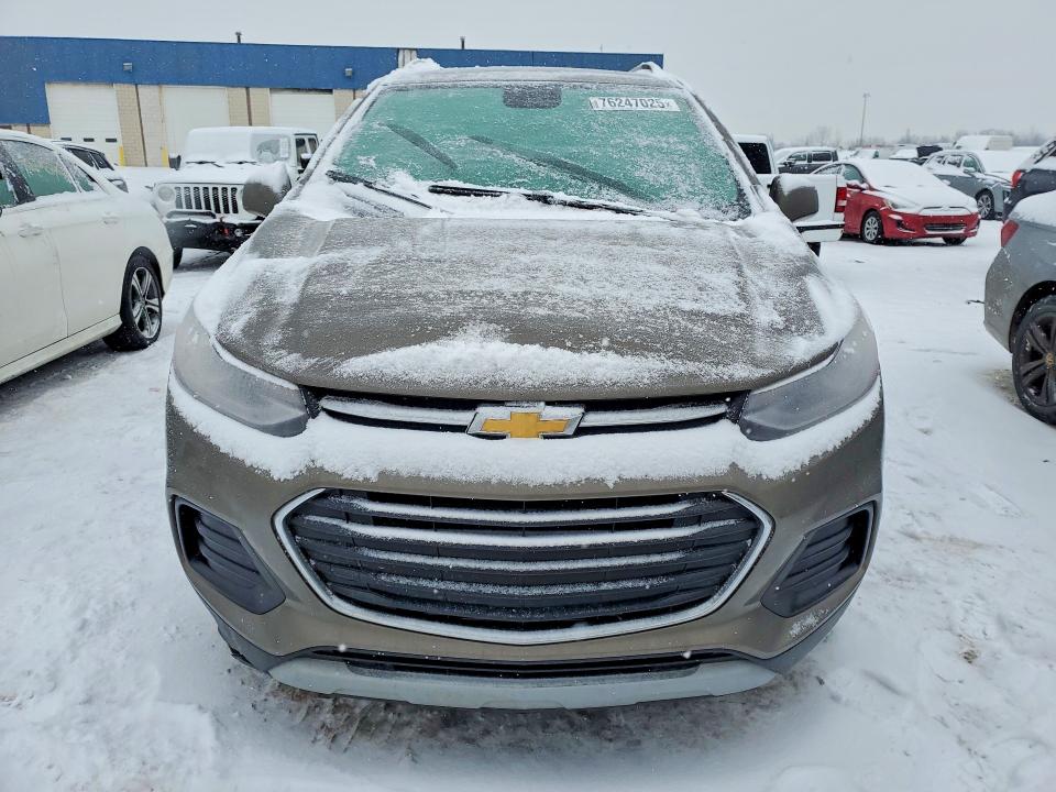 Photo 5 from auction – 2021 CHEVROLET TRAX 1LT with VIN KL7CJPSB6MB344618