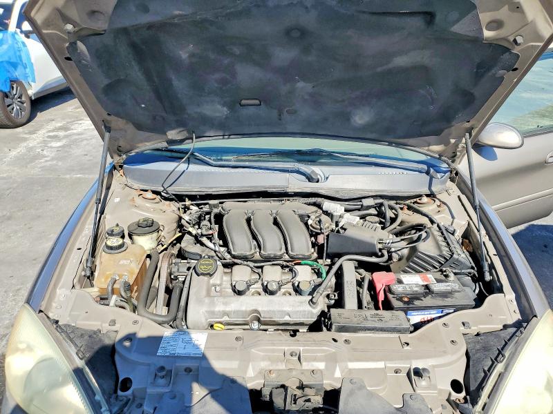 Photo 11 from auction – 2004 FORD TAURUS with VIN 1FAFP55S84G118829