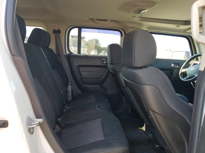 Photo 11 from auction – 2006 HUMMER H3 with VIN 5GTDN136868137232