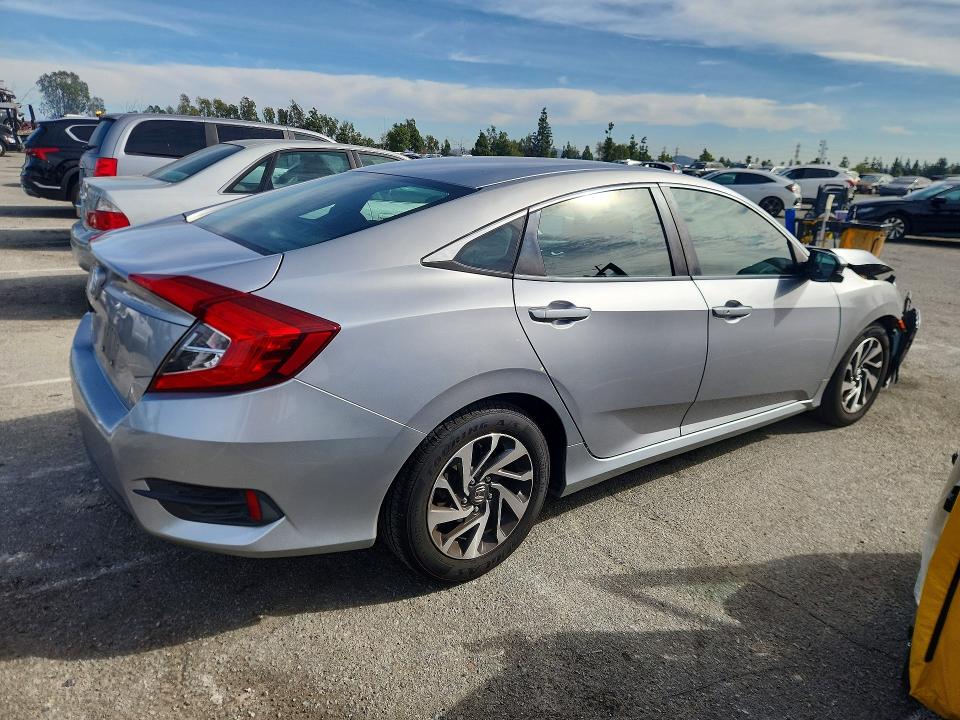 Photo 3 from auction – 2016 HONDA CIVIC EX with VIN 19XFC2F78GE231456