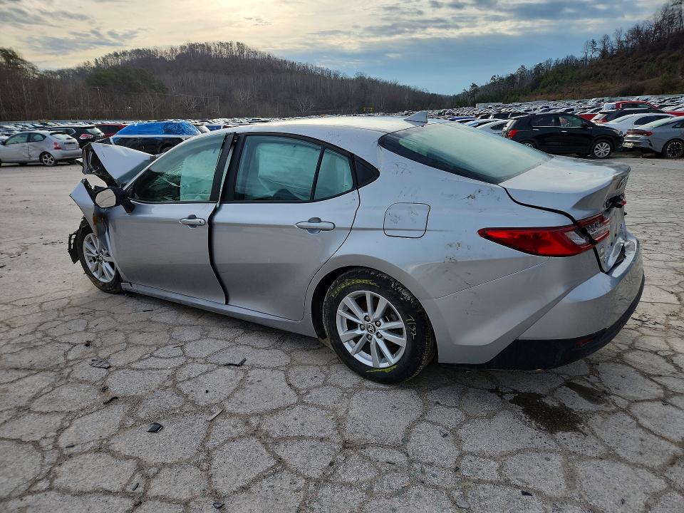 Zdjęcie 2 z aukcji – 2025 TOYOTA CAMRY z VIN 4T1DAACK2SU575807