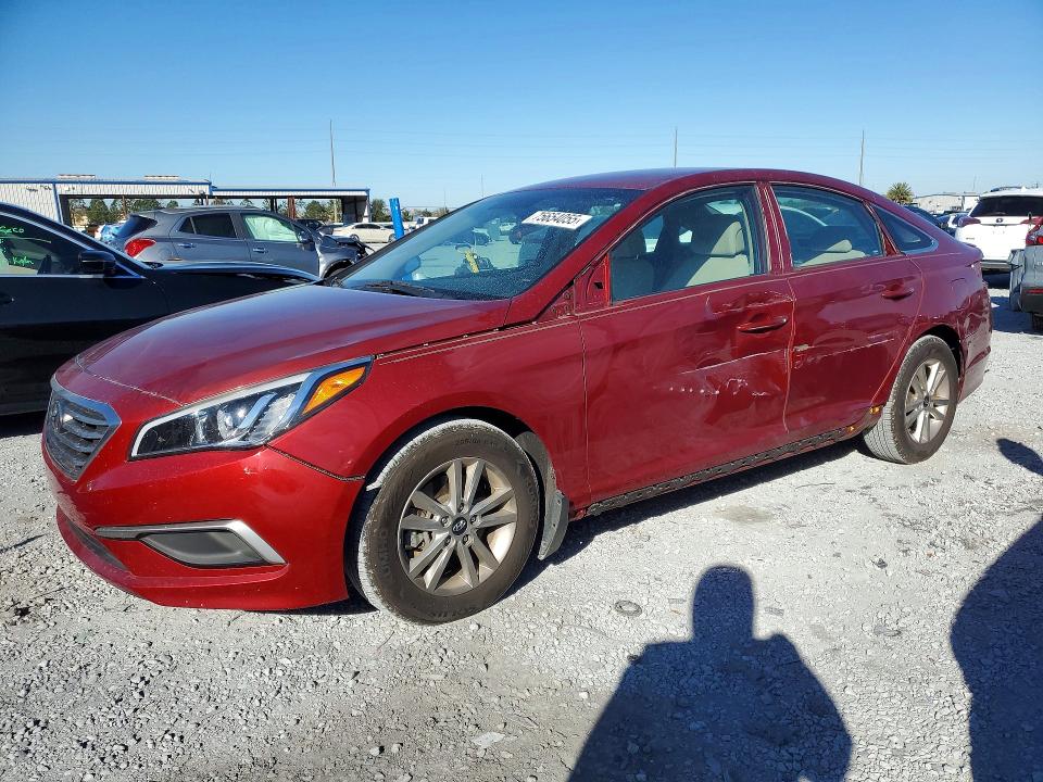 HYUNDAI SONATA SE 2016 with VIN 5NPE24AF2GH431530 - Photo from auction
