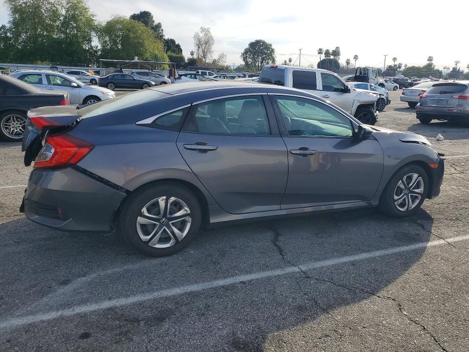 Photo 3 from auction – 2016 HONDA CIVIC LX with VIN 2HGFC2F55GH530939