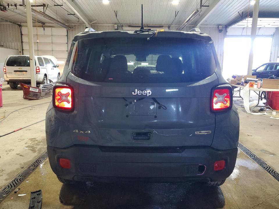 Photo 6 from auction – 2018 JEEP RENEGADE L with VIN ZACCJBBBXJPH55611