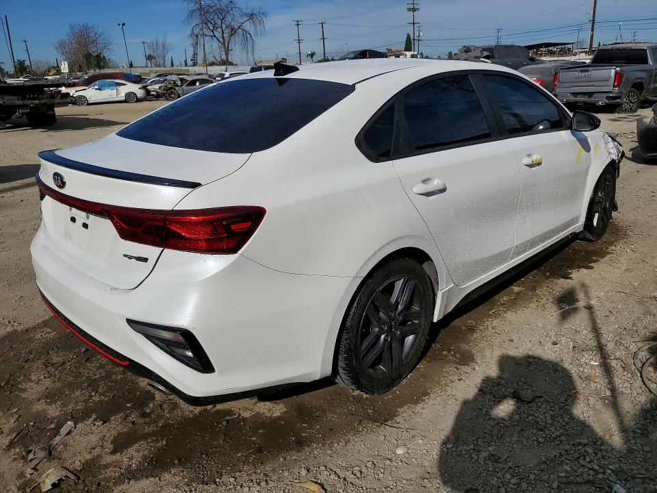 Photo 3 from auction – 2021 KIA FORTE with VIN 3KPF34AD5ME295149
