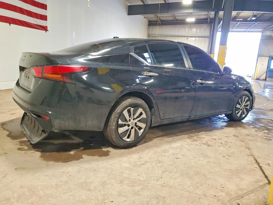 Photo 3 from auction – 2019 NISSAN ALTIMA S with VIN 1N4BL4BVXKC165013