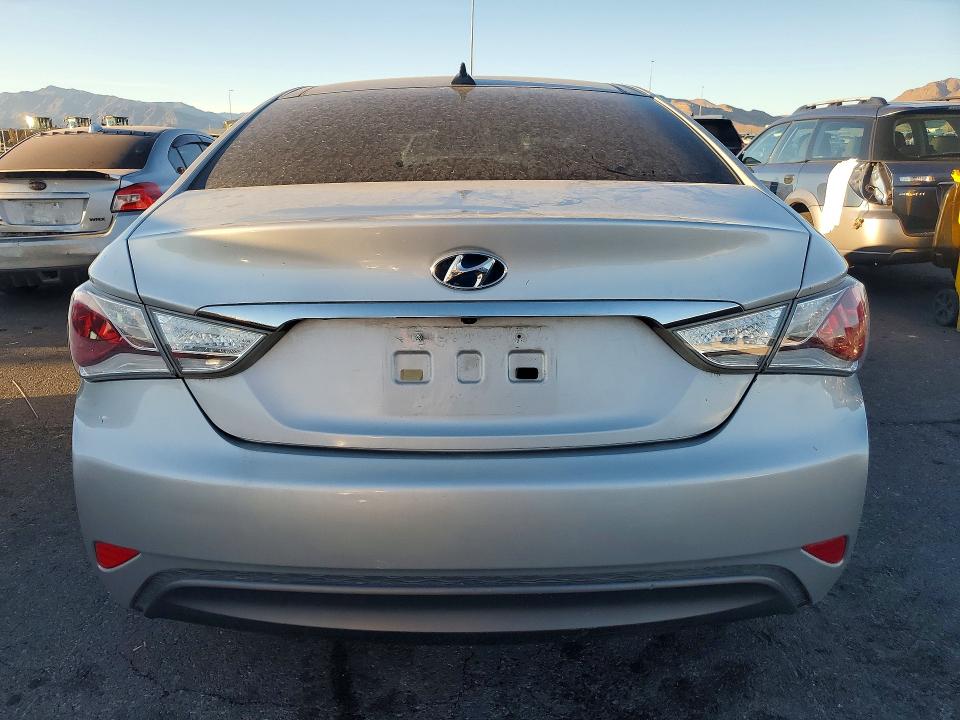 Photo 6 from auction – 2015 HYUNDAI SONATA with VIN KMHEC4A41FA130258