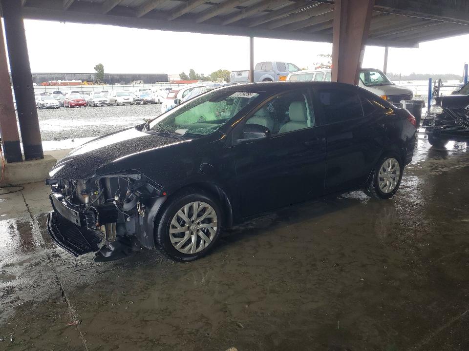 TOYOTA COROLLA L 2017 مع رقم تعريف المركبة 5YFBURHE6HP663544 - صورة من المزاد