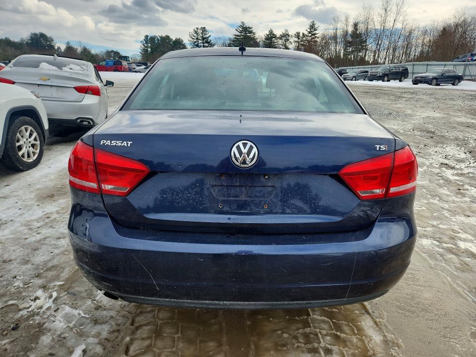 Photo 6 from auction – 2014 VOLKSWAGEN PASSAT S with VIN 1VWAT7A38EC104736
