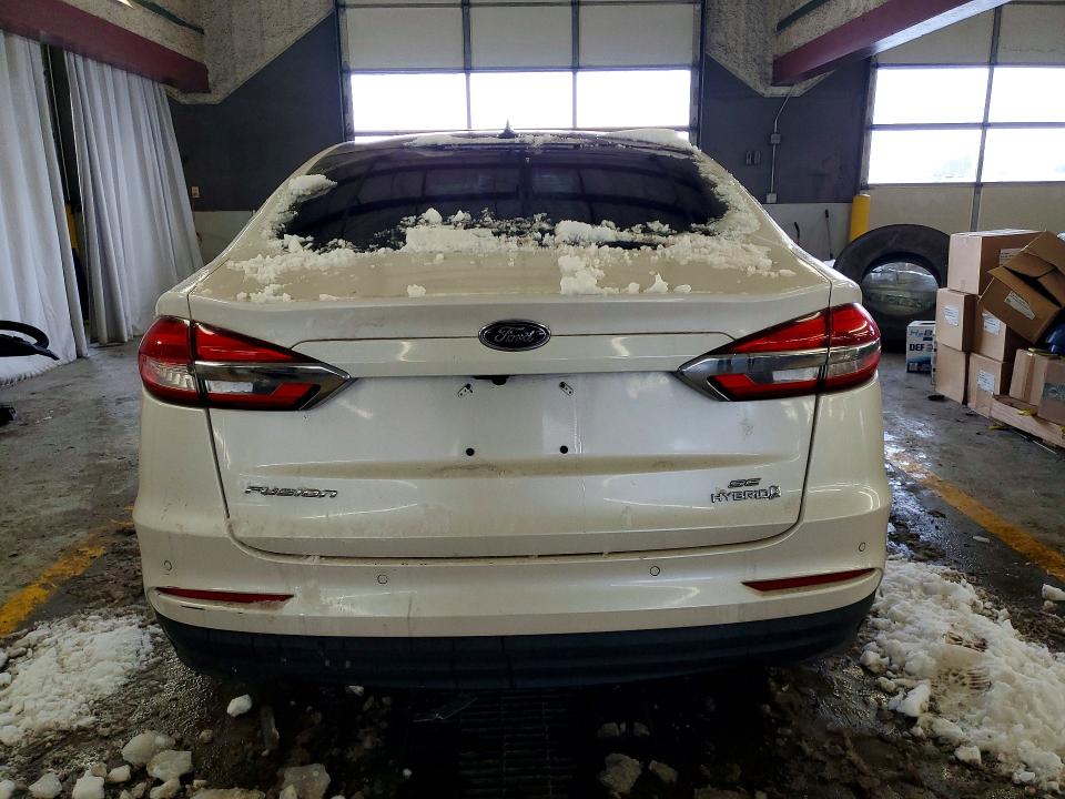 Photo 6 from auction – 2019 FORD FUSION with VIN 3FA6P0LU4KR206273