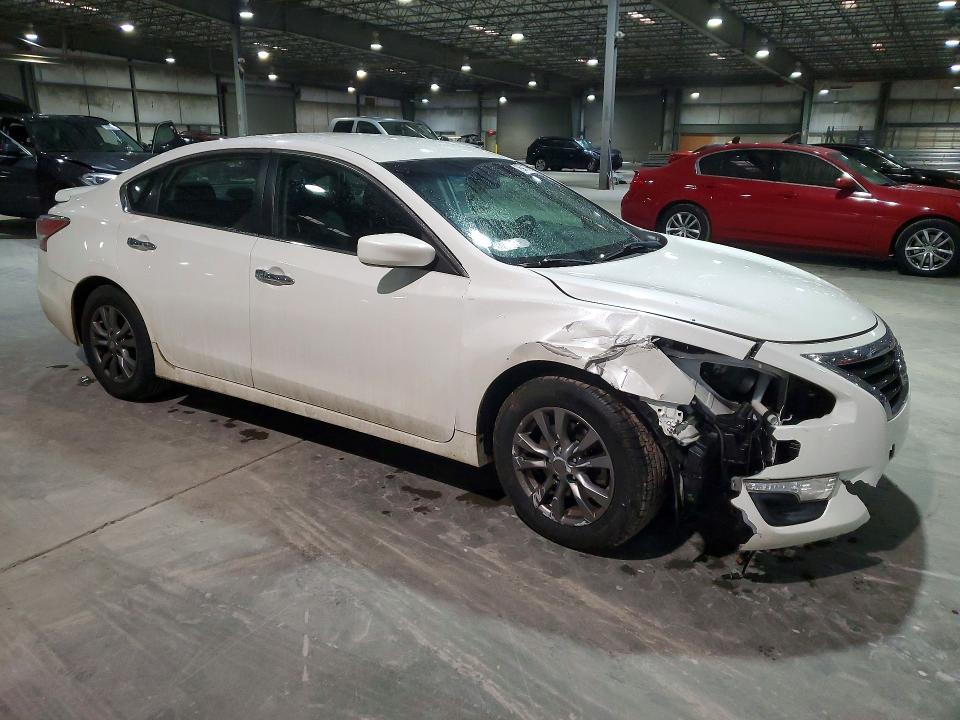 Photo 4 from auction – 2015 NISSAN ALTIMA with VIN 1N4AL3APXFN373993