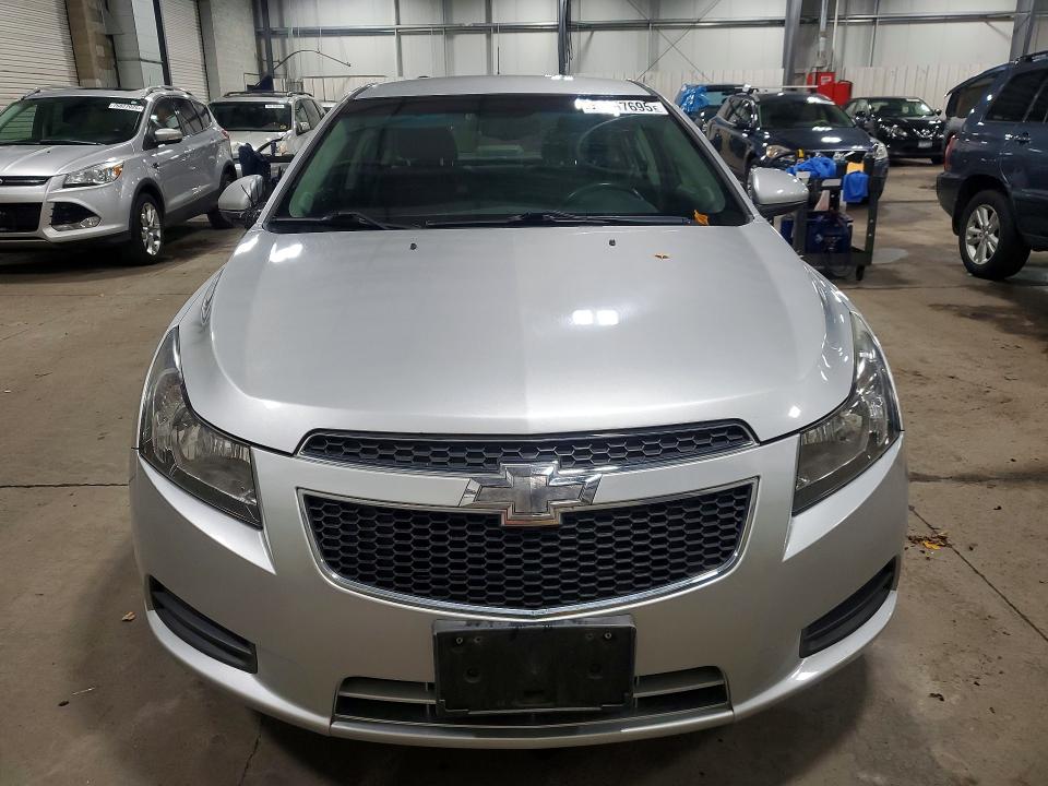 Photo 5 from auction – 2014 CHEVROLET CRUZE with VIN 1G1PC5SBXE7127458