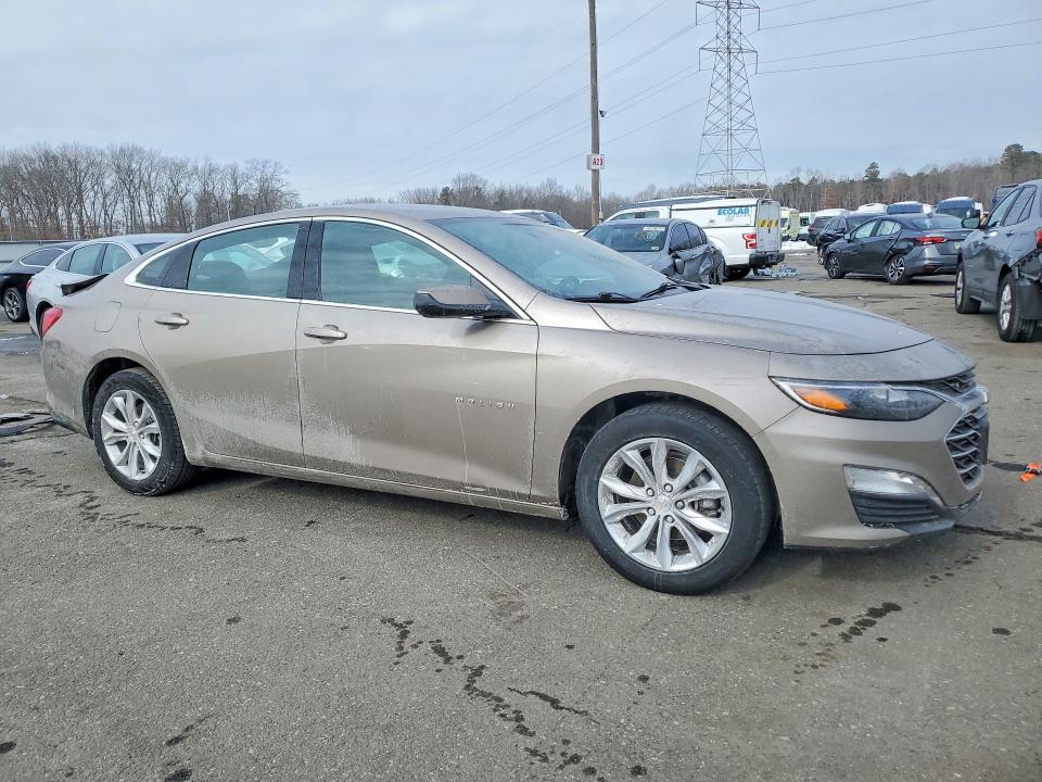 Photo 4 from auction – 2025 CHEVROLET MALIBU LT with VIN 1G1ZD5ST3SF140701