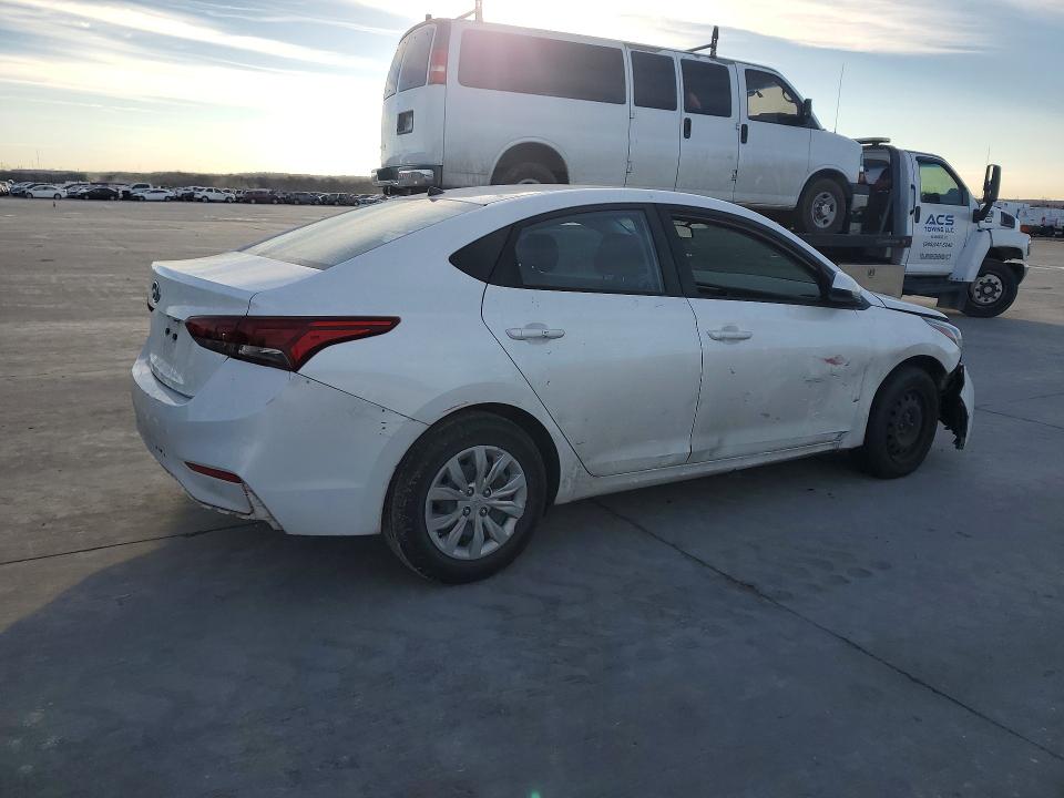 Photo 3 from auction – 2019 HYUNDAI ACCENT SE with VIN 3KPC24A31KE045160