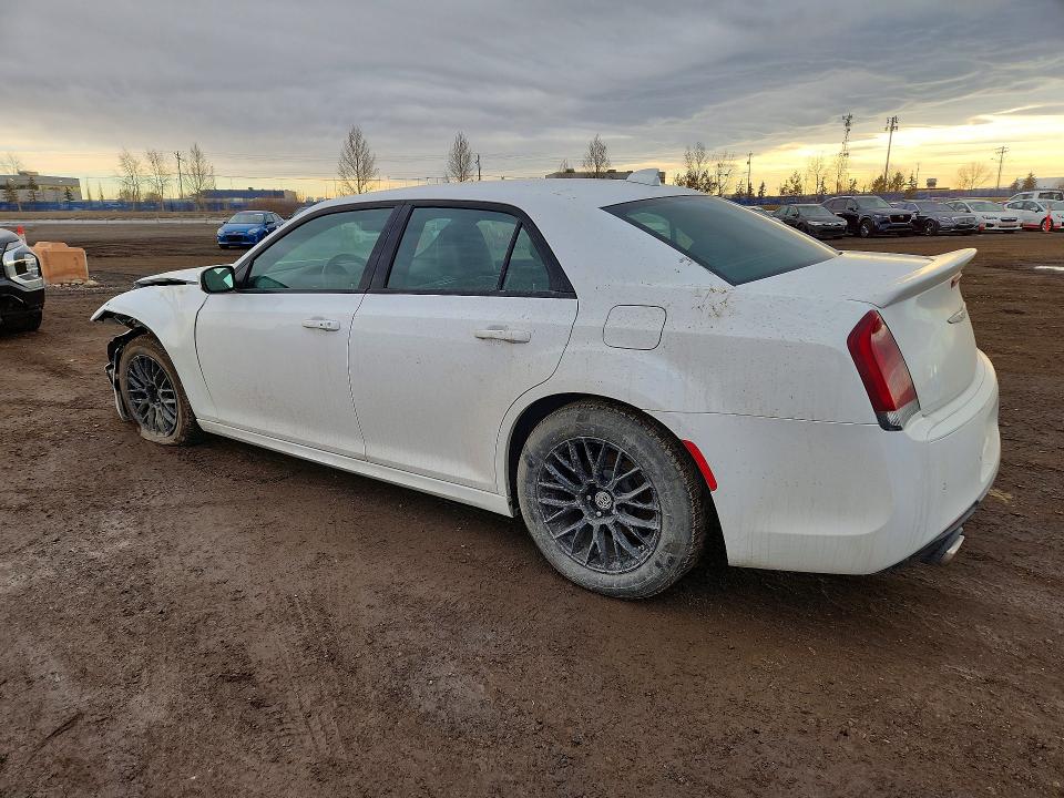 Photo 2 from auction – 2019 CHRYSLER 300 S with VIN 2C3CCABG2KH731116