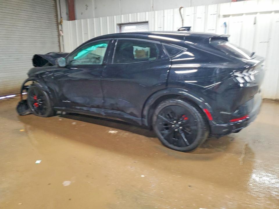 Photo 2 from auction – 2025 FORD MUSTANG MACH-E with VIN 3FMTK4SX2SMA46580
