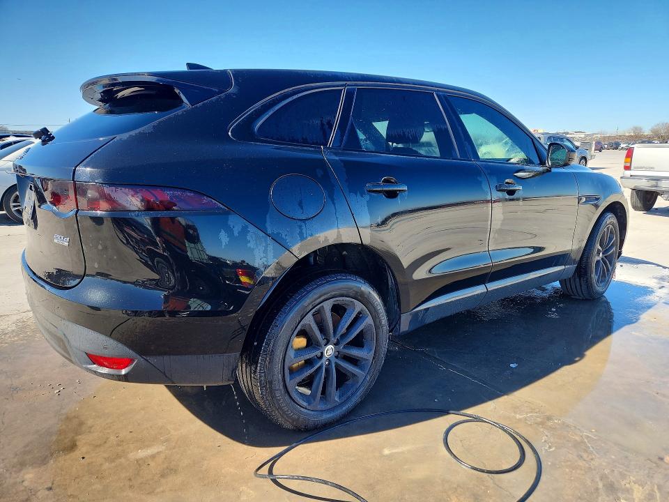 Photo 3 from auction – 2017 JAGUAR F-PACE PRE with VIN SADCJ2BN4HA098751