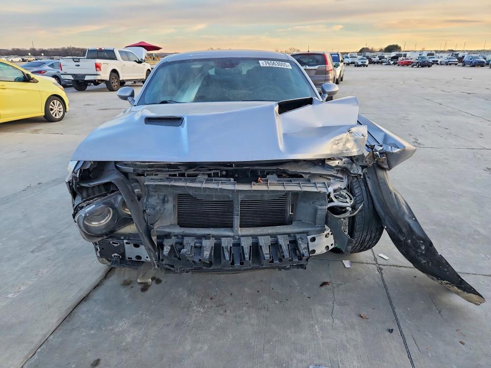 Photo 5 from auction – 2016 DODGE CHALLENGER with VIN 2C3CDZAG3GH131130