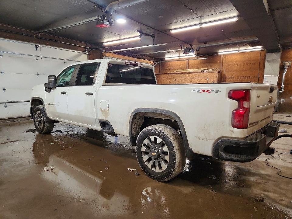 Photo 2 from auction – 2022 CHEVROLET SILVERADO with VIN 1GC4YMEY4NF239328