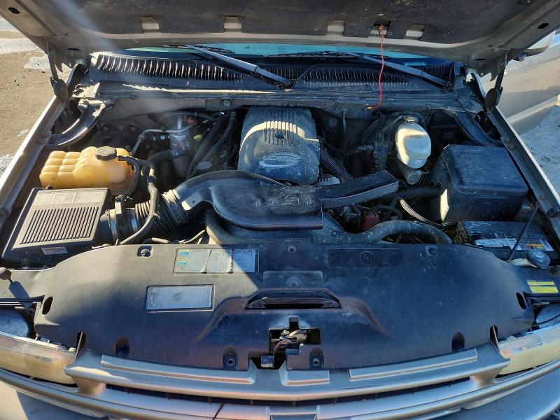 Photo 11 from auction – 2003 CHEVROLET SUBURBAN K with VIN 3GNFK16Z13G185716