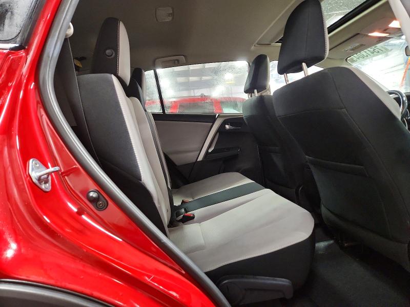 Photo 11 from auction – 2017 TOYOTA RAV4 with VIN 2T3RFREV0HW571719