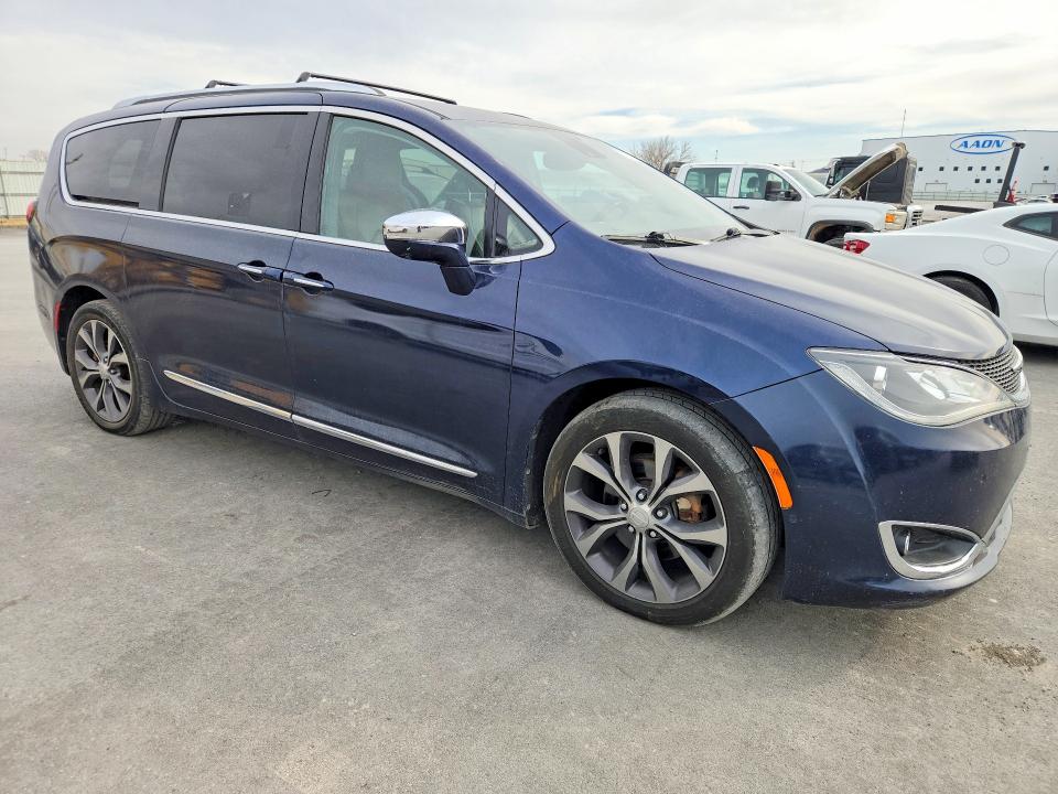 Photo 4 from auction – 2018 CHRYSLER PACIFICA with VIN 2C4RC1GG5JR125364