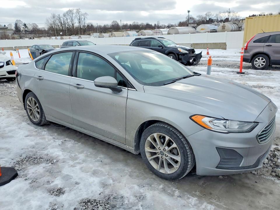 Photo 4 from auction – 2020 FORD FUSION SE with VIN 3FA6P0LU2LR145085