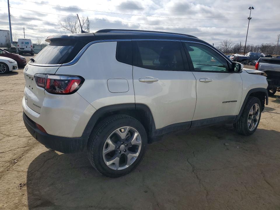 Photo 3 from auction – 2019 JEEP COMPASS with VIN 3C4NJDCB0KT817708