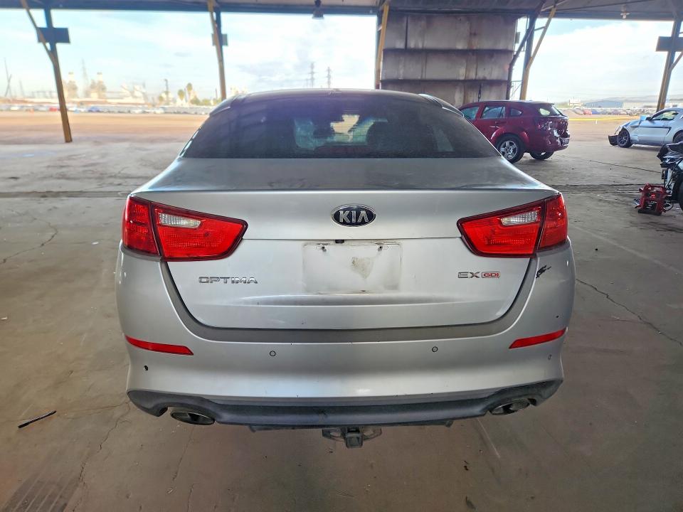 Photo 6 from auction – 2015 KIA OPTIMA with VIN 5XXGN4A72FG437475
