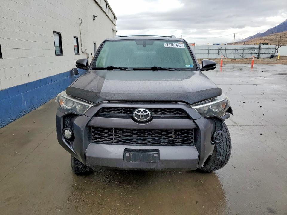 Photo 5 from auction – 2014 TOYOTA 4RUNNER with VIN JTEBU5JR7E5192403