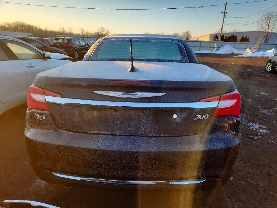 Photo 6 from auction – 2011 CHRYSLER 200 TOURIN with VIN 1C3BC2EG0BN563786