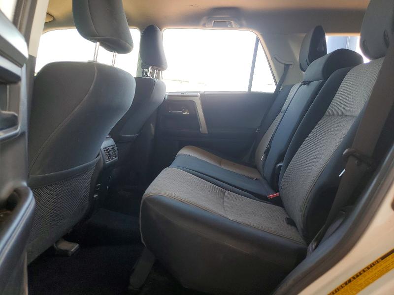 Photo 11 from auction – 2018 TOYOTA 4RUNNER SR with VIN JTEBU5JR1J5482873