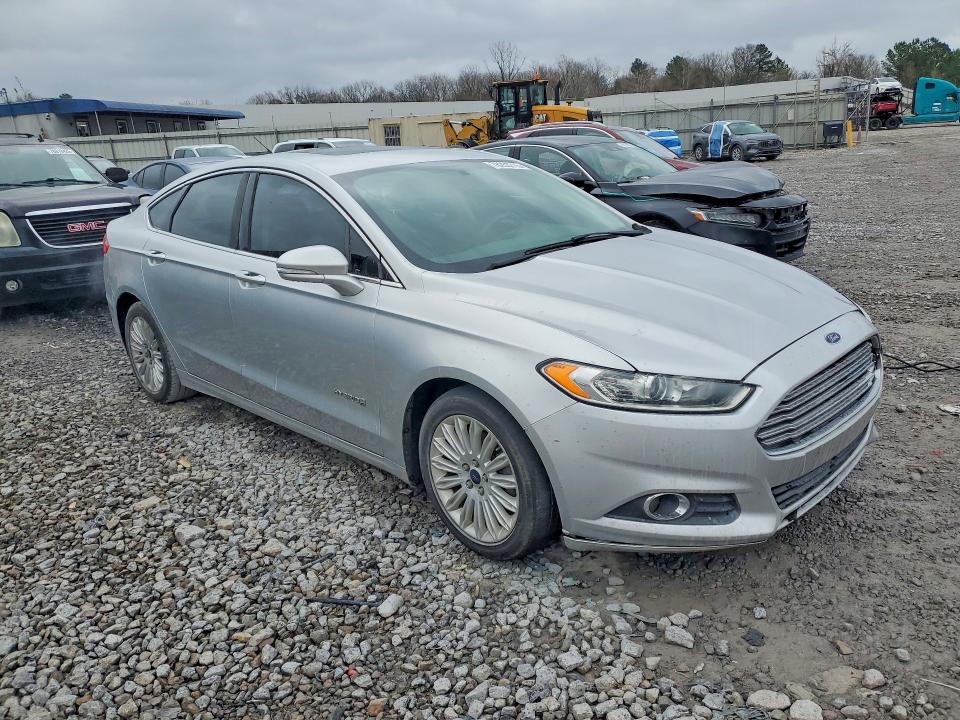 Photo 4 from auction – 2015 FORD FUSION with VIN 3FA6P0LU2FR177281