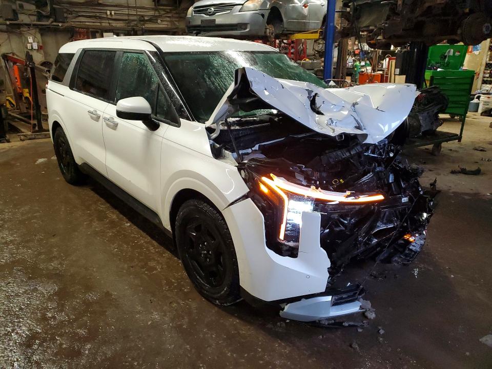 Photo 4 from auction – 2025 KIA CARNIVAL with VIN KNDNB5K38S6483015