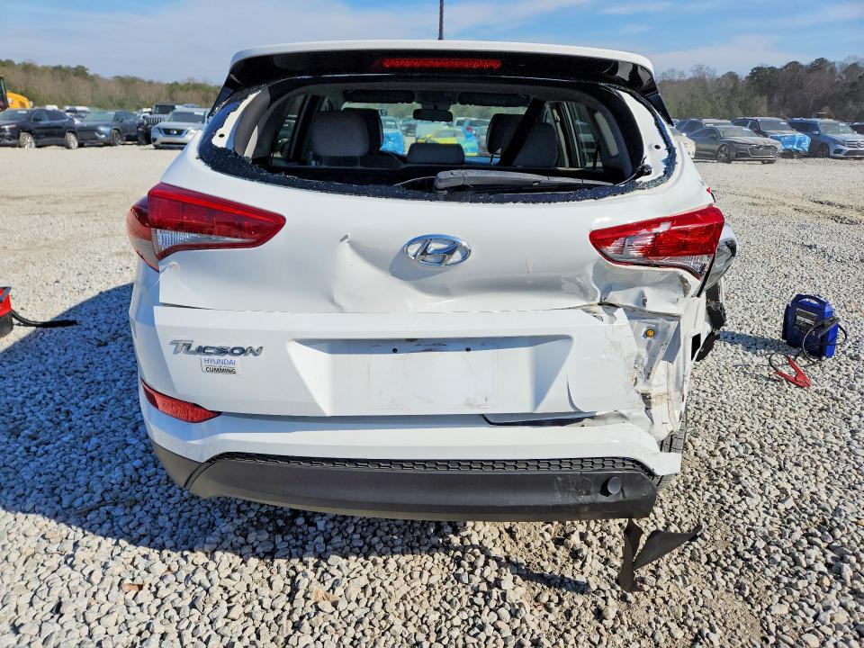 Photo 6 from auction – 2017 HYUNDAI TUCSON LIM with VIN KM8J33A40HU436801