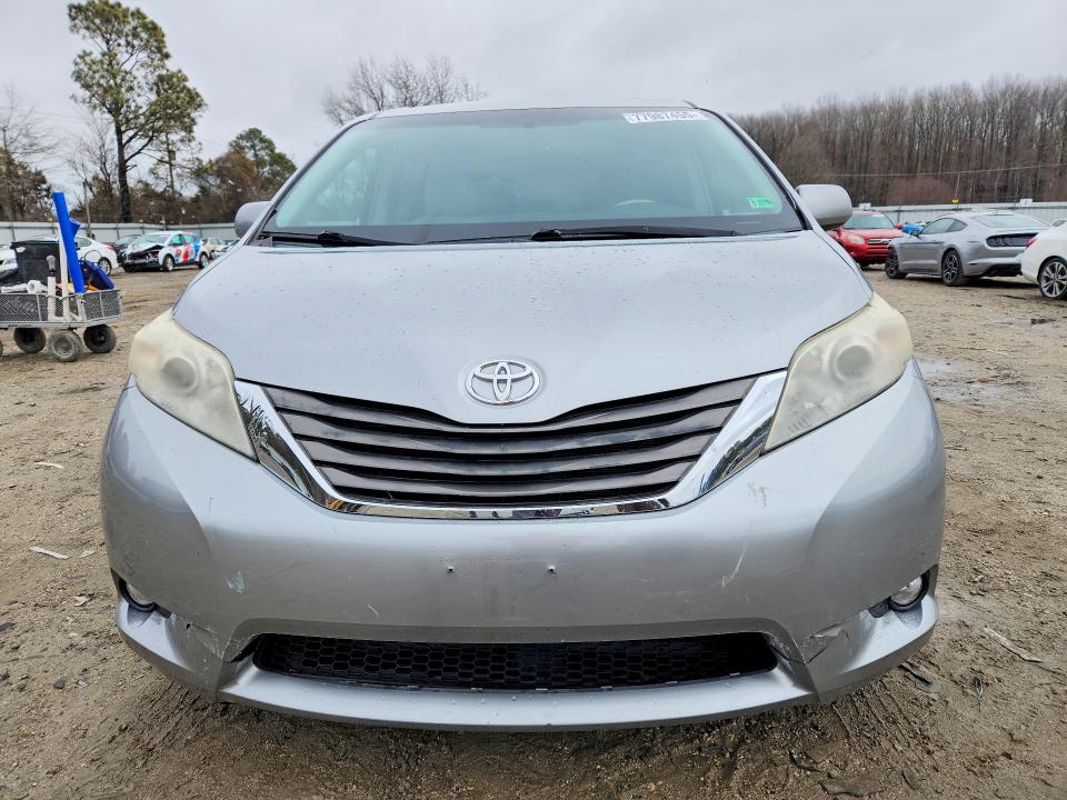 Photo 5 from auction – 2011 TOYOTA SIENNA with VIN 5TDYK3DC5BS024068