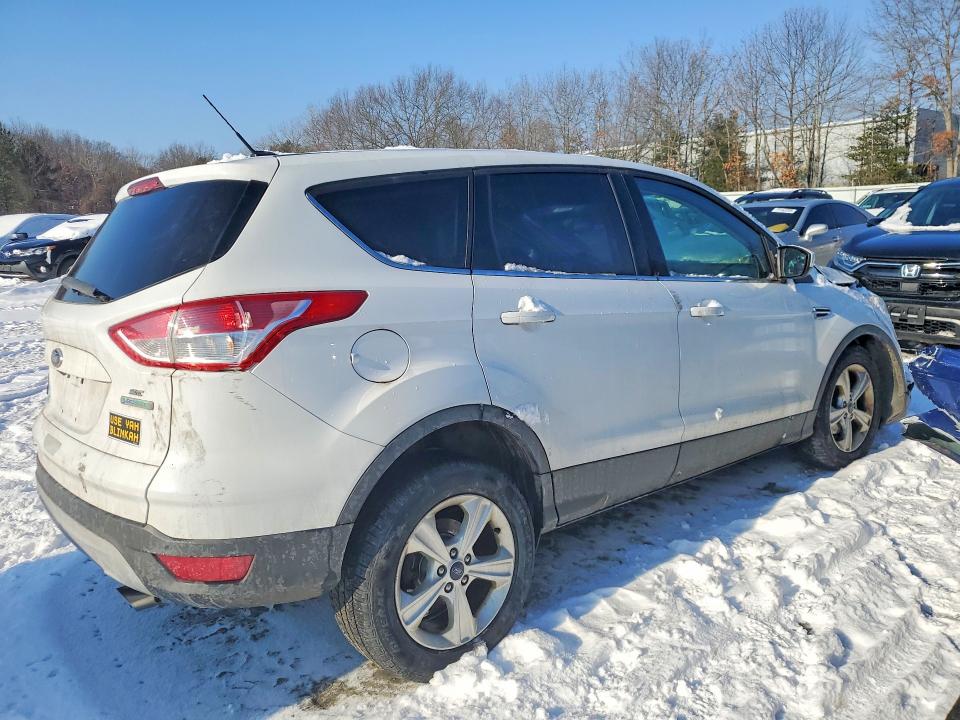 Photo 3 from auction – 2014 FORD ESCAPE SE with VIN 1FMCU0GX3EUB81305