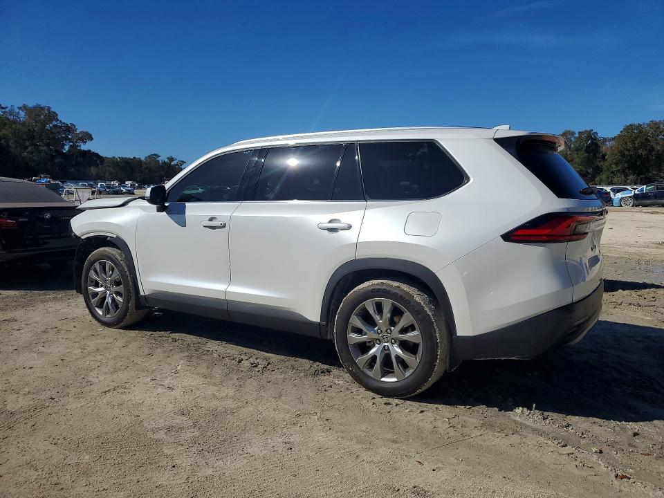 Photo 2 from auction – 2024 TOYOTA GRAND HIGHLANDER with VIN 5TDAAAA53RS007102