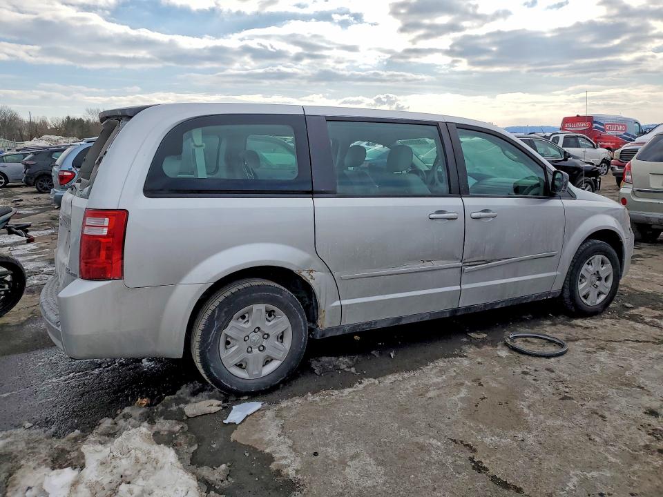 Photo 3 from auction – 2010 DODGE GRAND CARA with VIN 2D4RN4DE0AR115925