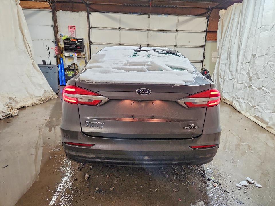 Photo 6 from auction – 2019 FORD FUSION with VIN 3FA6P0LU5KR197762