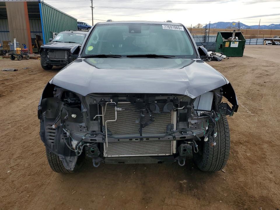 Photo 5 from auction – 2021 TOYOTA 4RUNNER with VIN JTENU5JR8M5952205