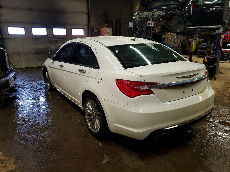 Photo 2 from auction – 2013 CHRYSLER 200 with VIN 1C3CCBCG7DN609043