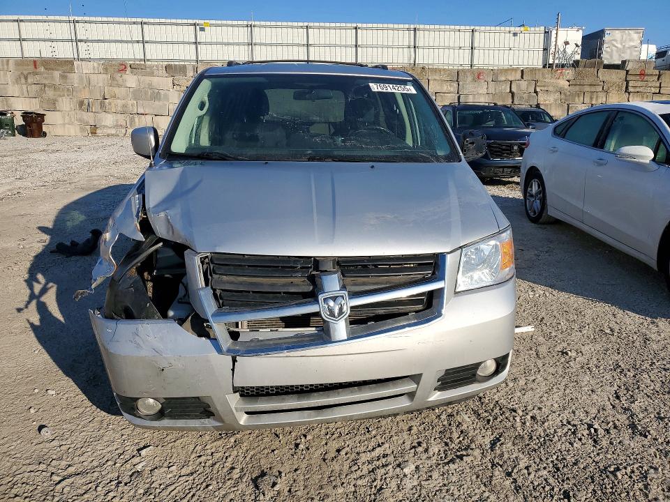 Photo 5 from auction – 2010 DODGE GRAND CARA with VIN 2D4RN6DX9AR463056