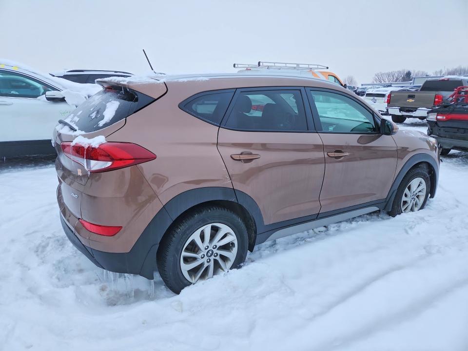 Photo 3 from auction – 2017 HYUNDAI TUCSON LIM with VIN KM8J3CA49HU475757