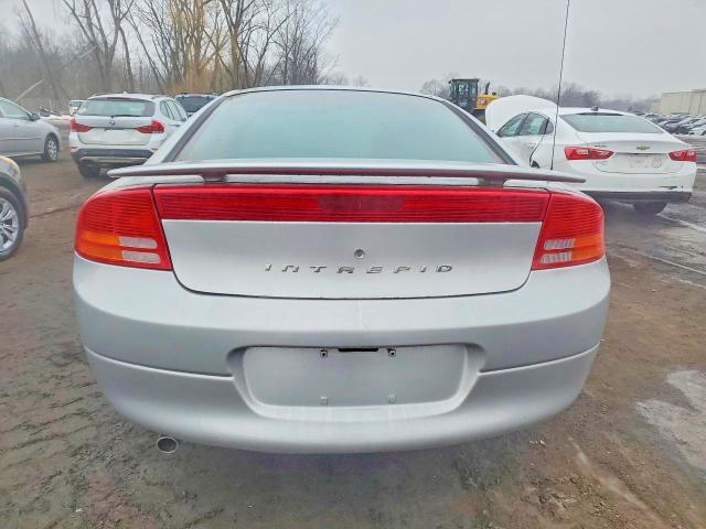 Photo 6 from auction – 2001 DODGE INTREPID with VIN 2B3HD56J31H675506