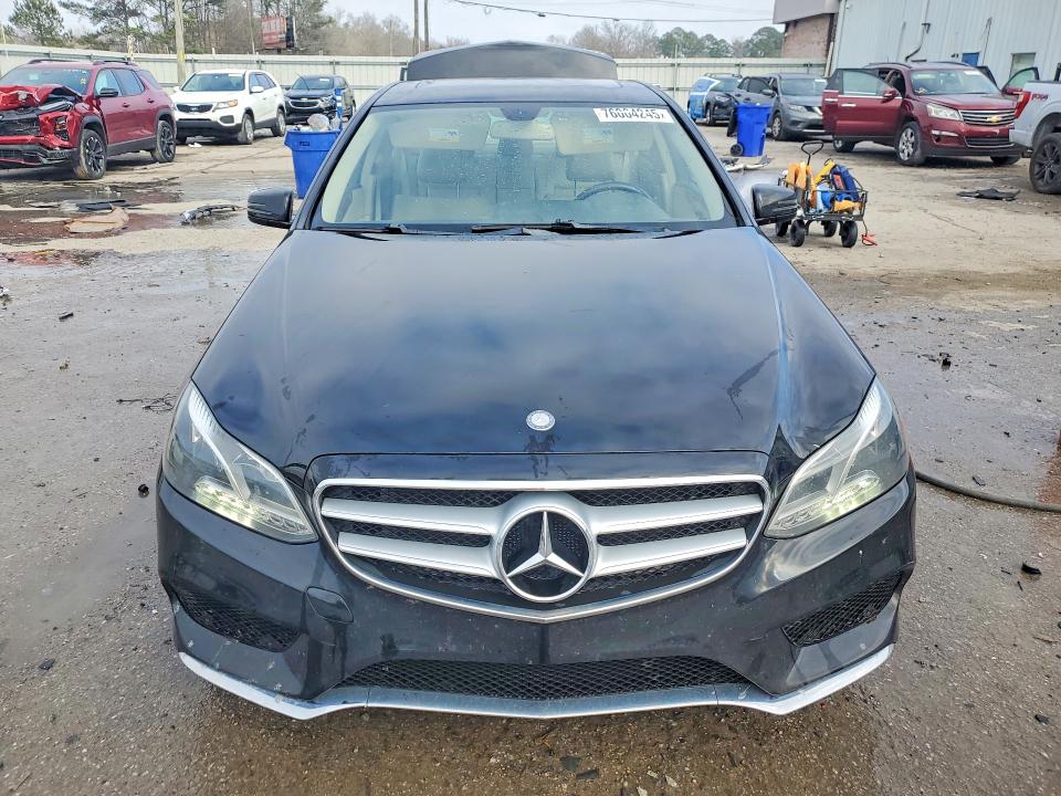 Photo 5 from auction – 2015 MERCEDES-BENZ E with VIN WDDHF5KB2FB088940