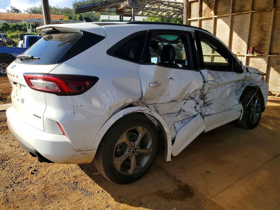 Photo 3 from auction – 2023 FORD ESCAPE with VIN 1FMCU9MN7PUA34026