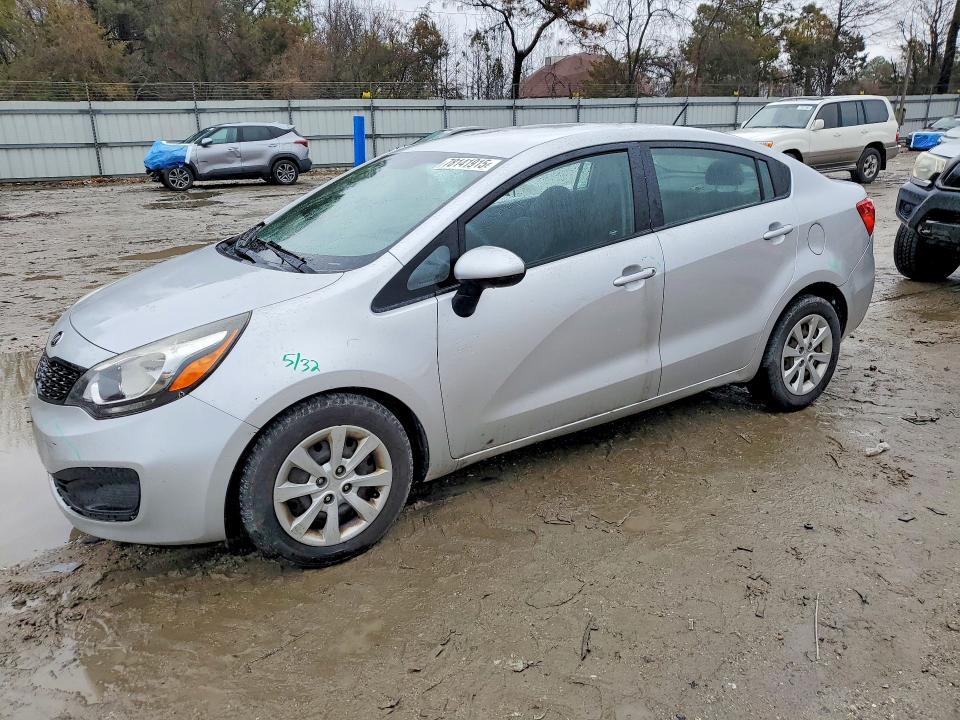 KIA RIO 2013 with VIN KNADM4A38D6282815 - Photo from auction