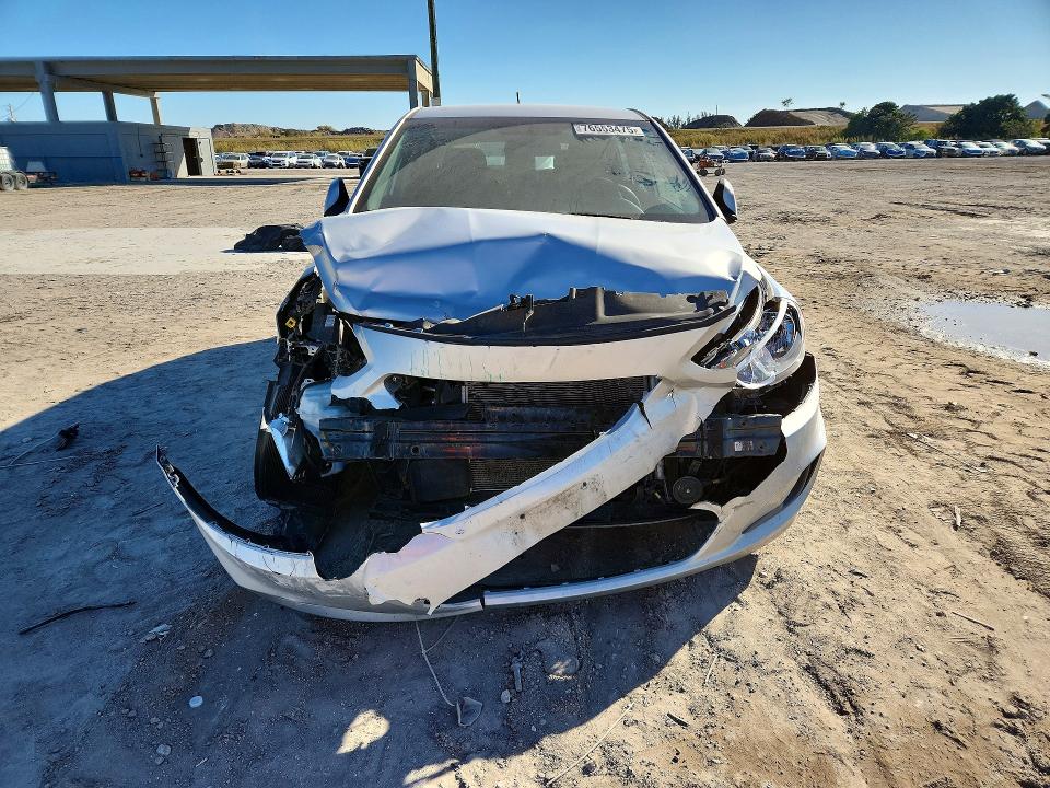 Photo 5 from auction – 2017 HYUNDAI ACCENT with VIN KMHCT5AE8HU339276