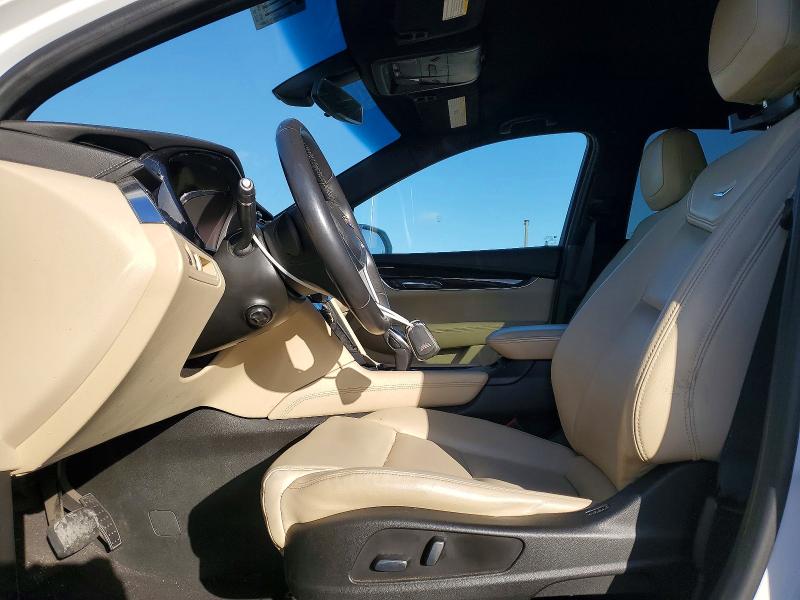 Photo 7 from auction – 2017 CADILLAC XT5 with VIN 1GYKNARS6HZ145484